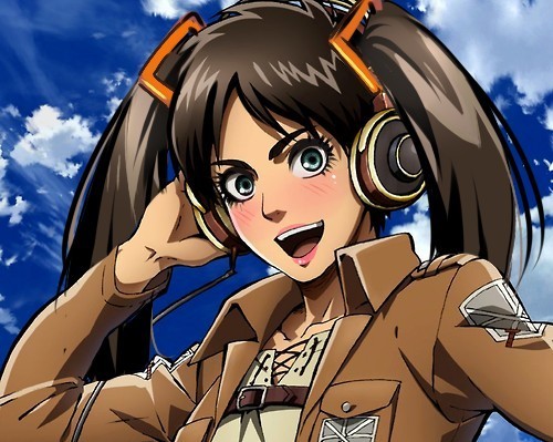Ymir' in seslendirmeni ve Hatsune Miku' nun seslendirmeni aynı kişidir.