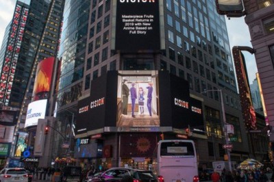 Yeni Fruits Basket Animesinin Görseli NY Times Square'de Görüldü