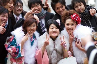 Japonya’da, Felaketlerin Harap Ettiği Bölgelerdeki Reşit Olma Törenleri Ekstra Dokunaklıydı