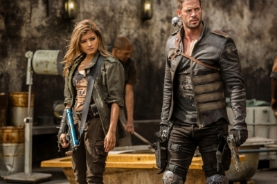 Deadline  Sitesi: Netflix Live-Action Resident Evil Serisini İptal Etti